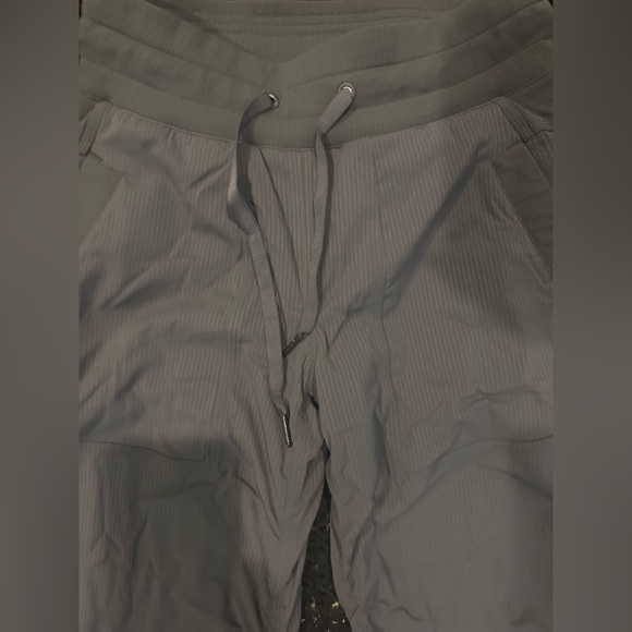 Lululemon Dance Studio Pants Gray Size 2 Regular Drawstring Waist Athleisure 💟 - Picture 2 of 5